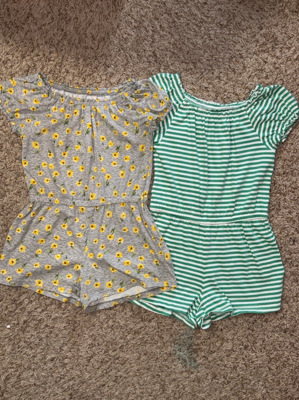 6-7/Snall girls bundle of two summer rompers. Stripes and flowers.